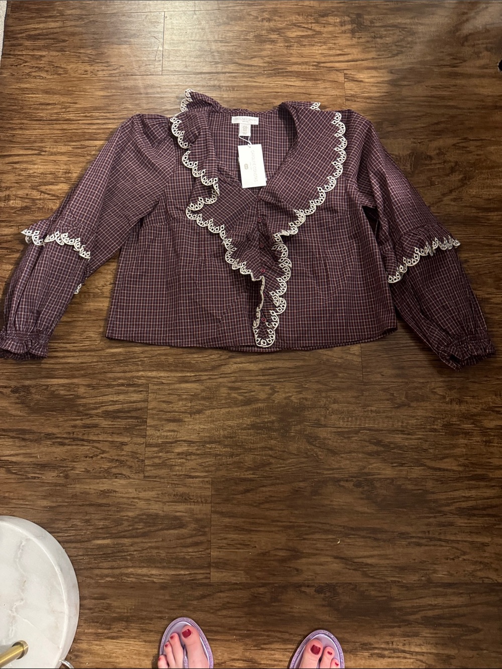 NWT Caroline constas top size medium